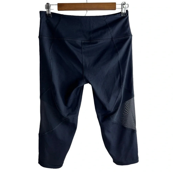 Victoria’s Secret • Sport Knockout Crop - Picture 2 of 6